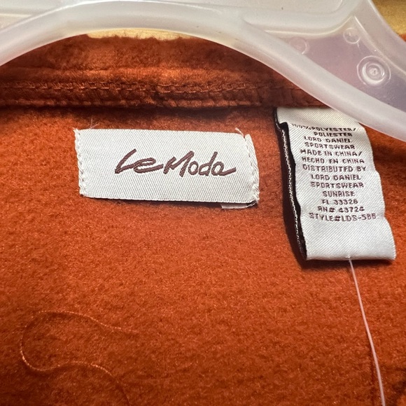 LeMode Women's Orange scarf wrap. New with tags - Picture 2 of 4